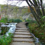 Pfad durch den Nationalpark Plitvicer Seen, Kroatien