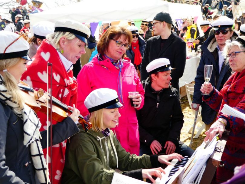 Vappu in Helsinki: So feiern die Finnen am 1. Mai den Frühling