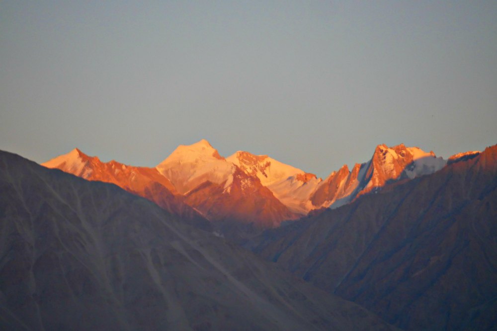 Sonnenuntergang im indischen Himalaya: Ladakh