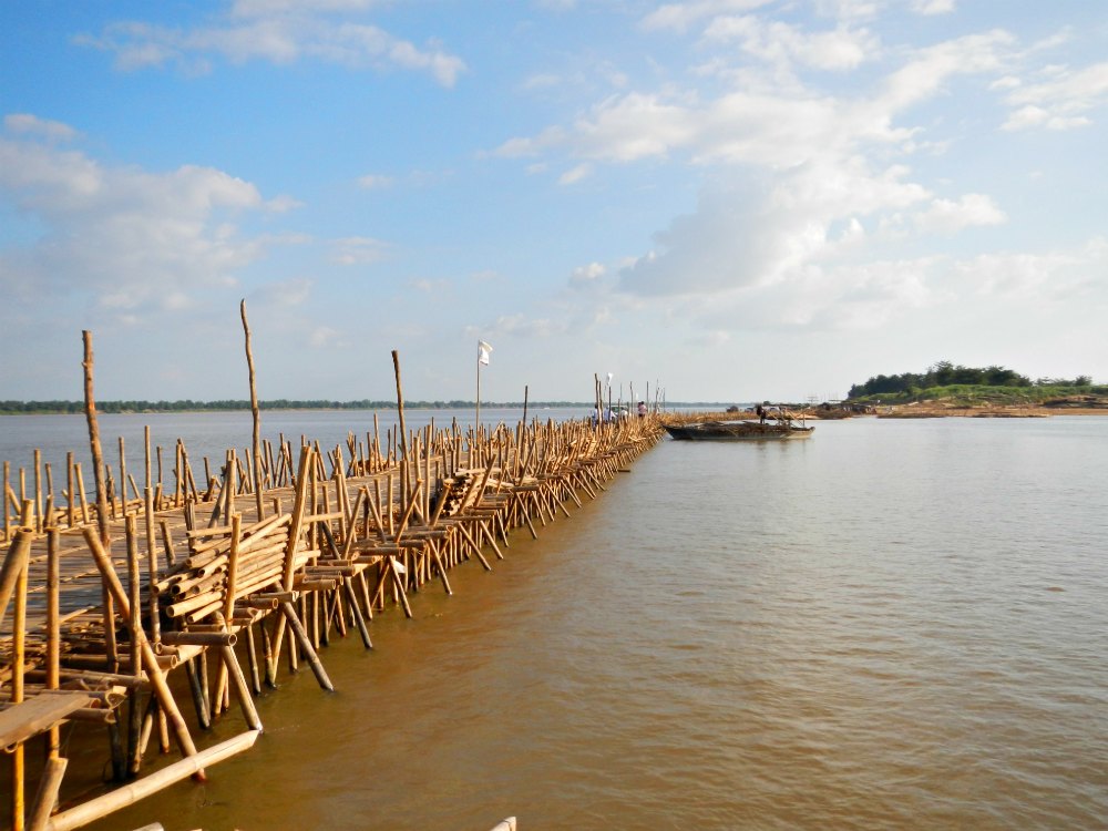 Bambusbrücke von Kampong Cham in Kambodscha
