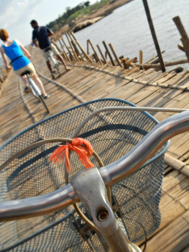 Kampong Cham: Mit dem Rad über die Bambusbrücke