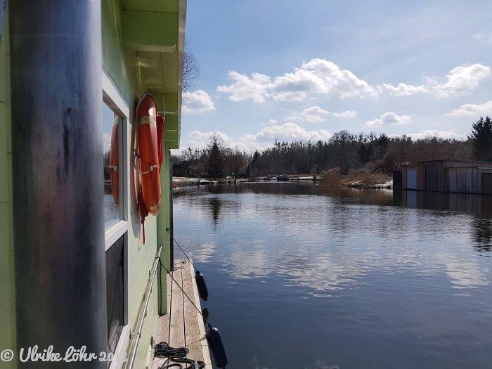 Mit dem Hausboot auf der Havel | Bild: Zypresse unterwegs