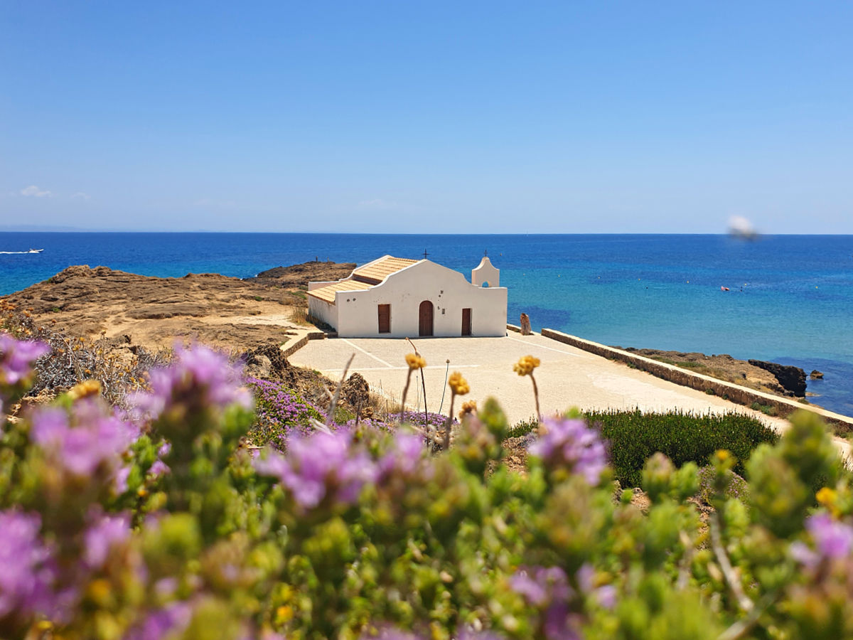 Kirche beim Agios Nikolaos Beach